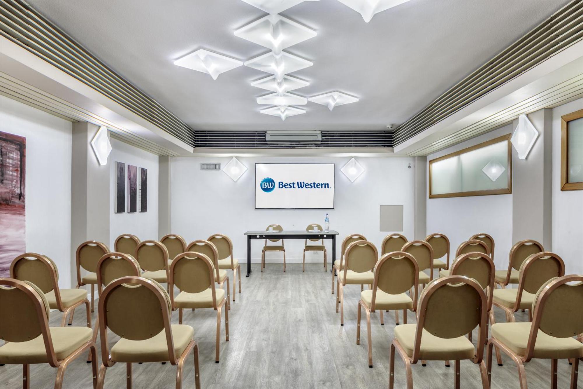 Best Western Hotel Residence Italia Quartu SantʼElena Exterior foto